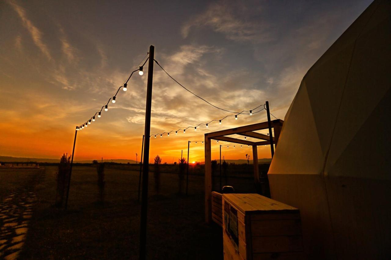 Jewelberry Glamping Hotel Tbilisi Mtsʼkhetʼa Екстериор снимка