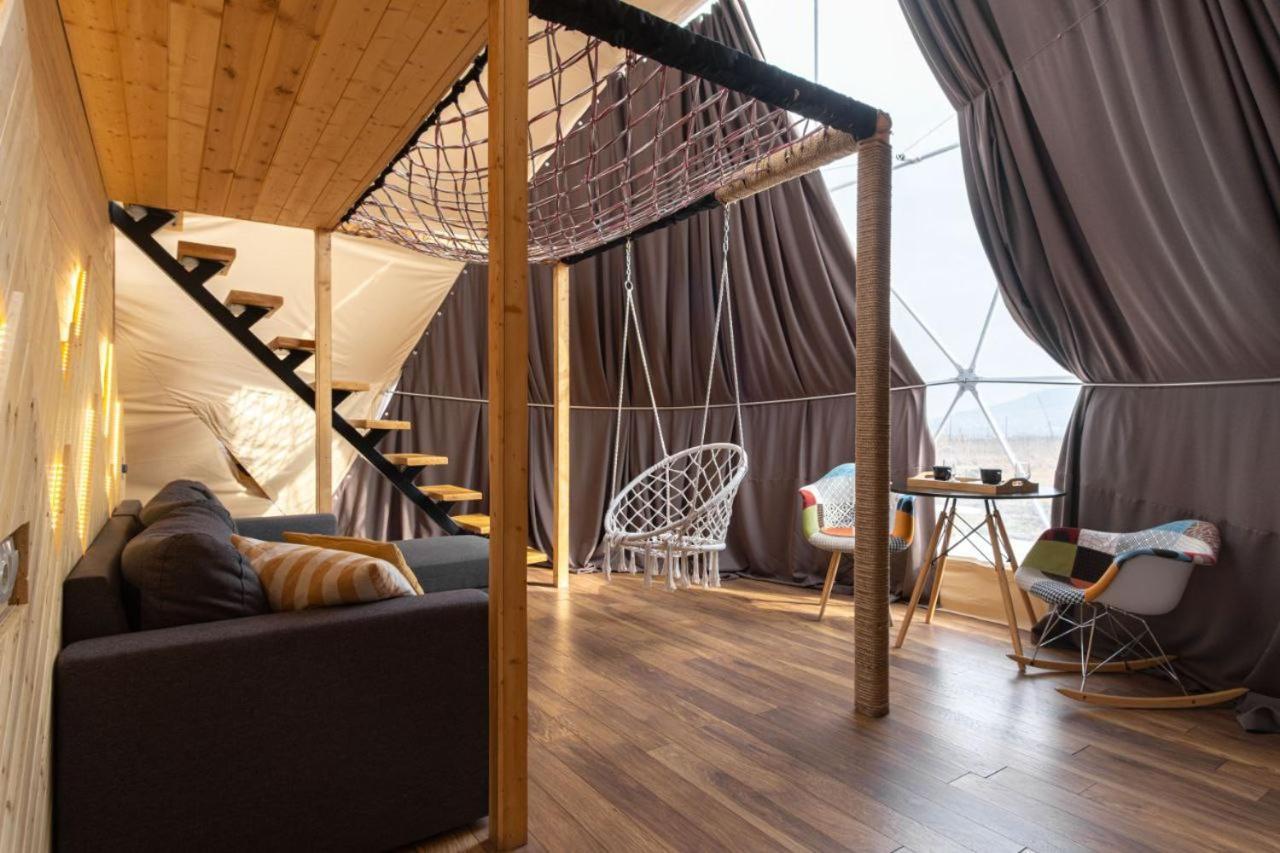 Jewelberry Glamping Hotel Tbilisi Mtsʼkhetʼa Екстериор снимка